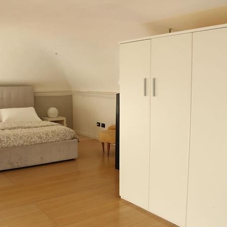 Carlo Alberto 27-C Turin Exteriör bild